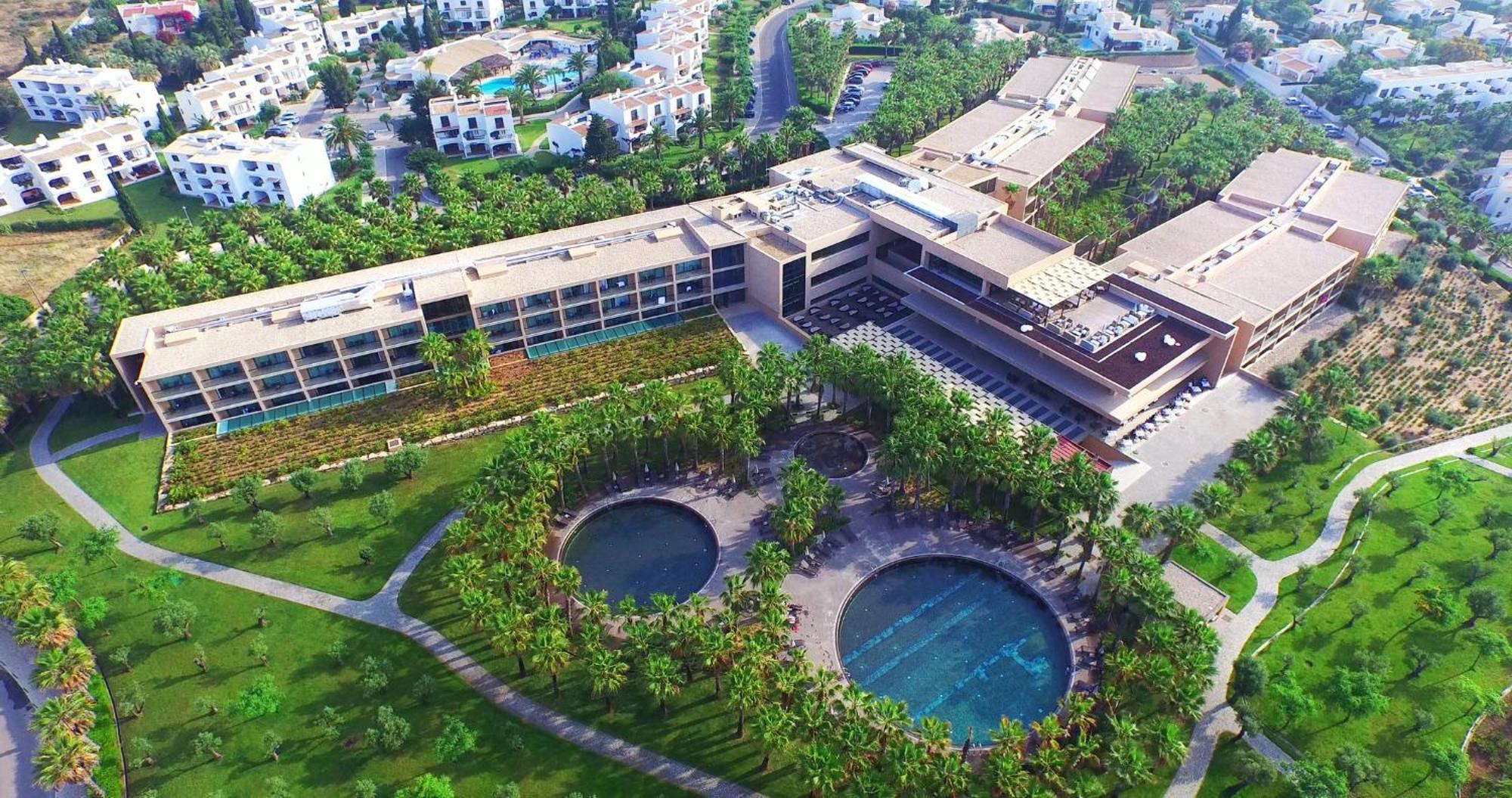 Hotel Sao Rafael Atlantico Albufeira Exterior foto Aerial view of the hotel